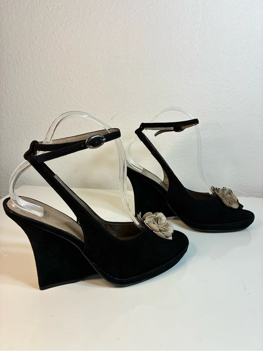 Black Suede Ankle Strap Wedge Peep-Toe Sandals with Floral Appliqués VTG -READ